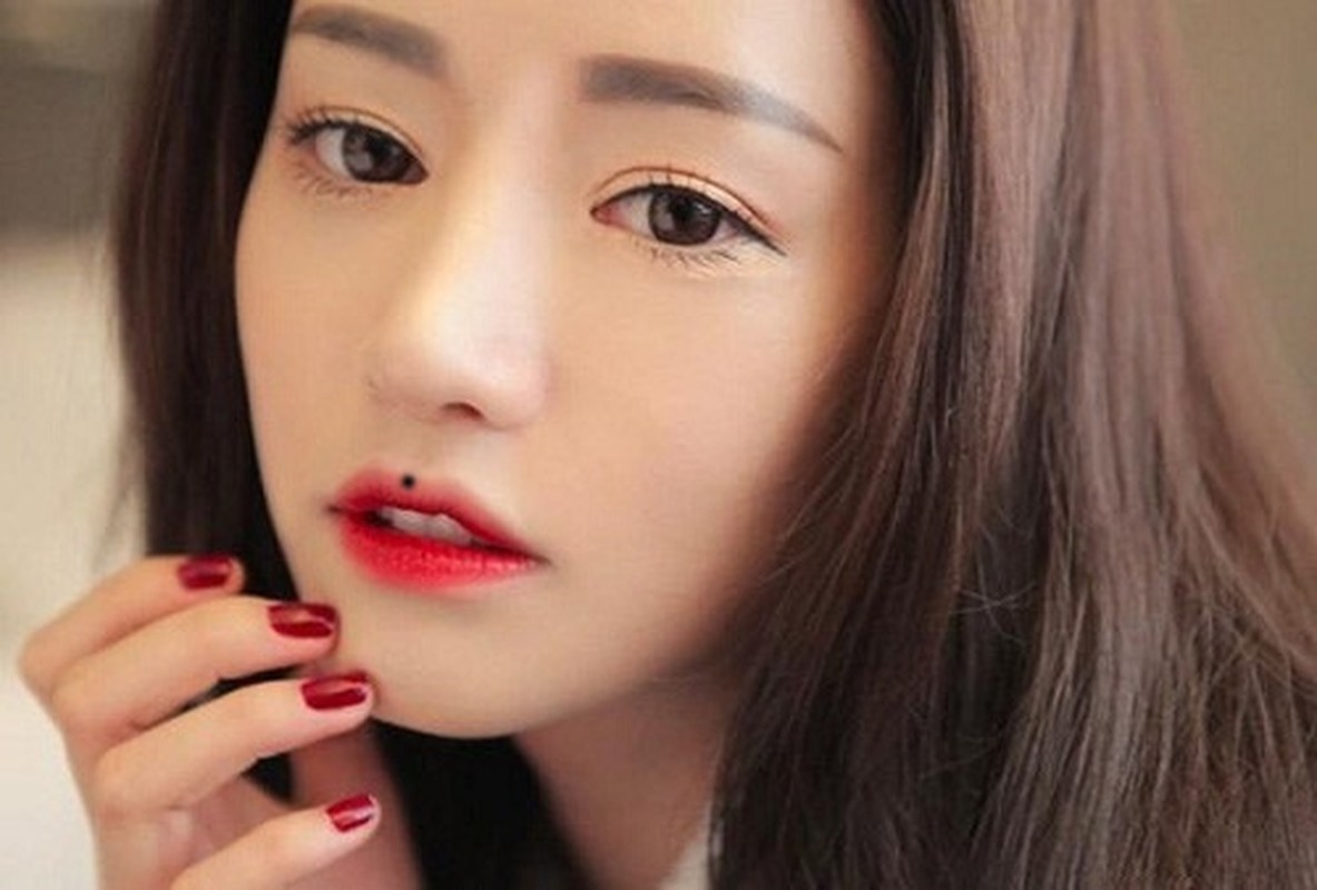 10 nốt ruồi lận đận: Ai có một đời xui xẻo, dễ tai ương - Hình 2 10 not ruoi lan dan: Ai co mot doi xui xeo, de tai uong-Hinh-2