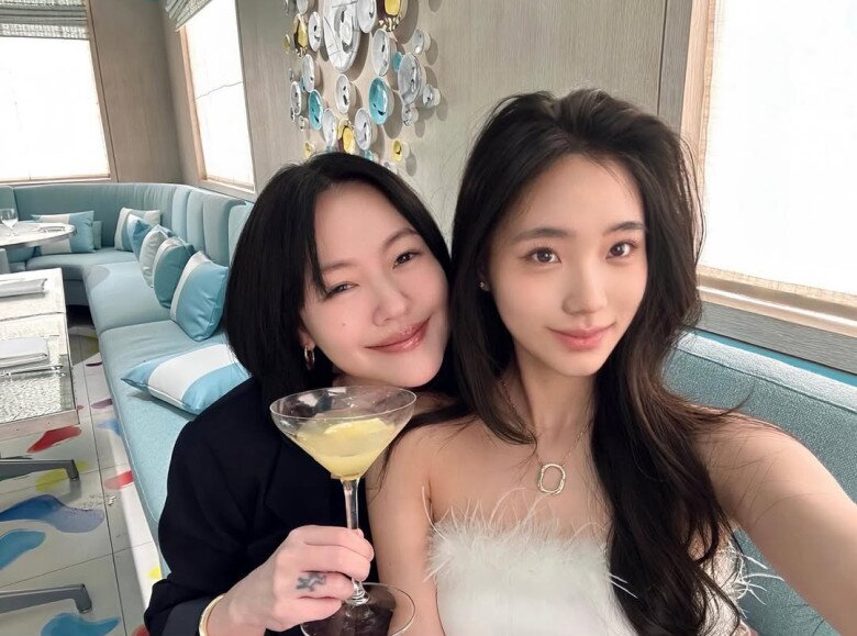 Hứa Thiều Ân là con gái của Từ Hy Đệ - em gái Từ Hy Viên.