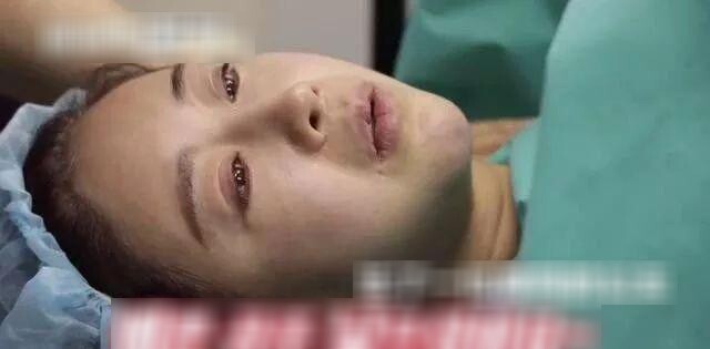 Hoa hậu amp;#34;Tình dục là chuyện nhỏamp;#34; U42 bật khóc vì khó sinh con, chồng cũ thiếu gia 24 tuổi có hành động gây xôn xao - 6