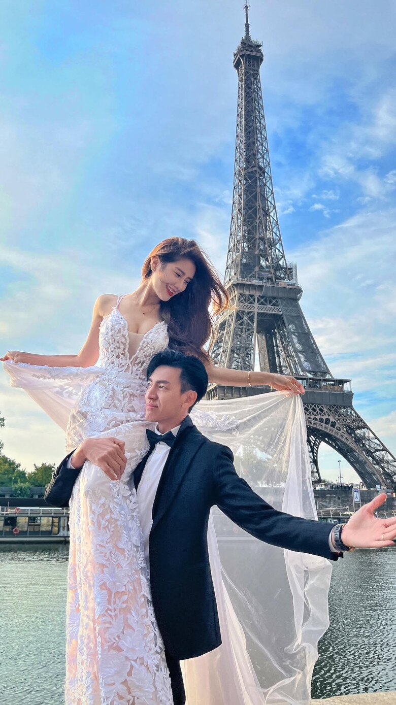 Hot girl tiếp viên hàng không nghiện đẻ, vừa sinh 3 lần liên tiếp đã mang bầu con thứ 4, đẹp nõn nà không chỗ chê - 10