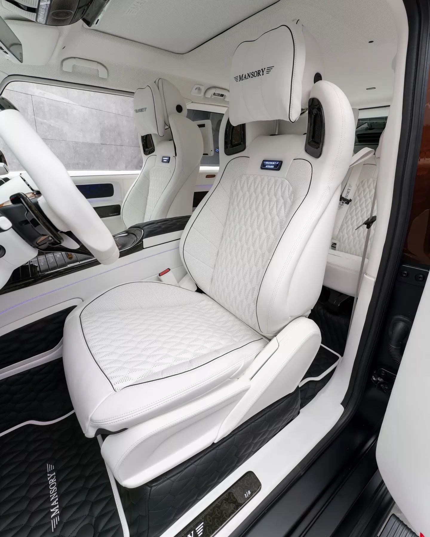 Chiếc Mercedes G-Class này chỉ có 0,0000001% dân số trên thế giới sở hữu được: Cửa mở ngược như Rolls-Royce, mạnh 900 mã lực- Ảnh 10.