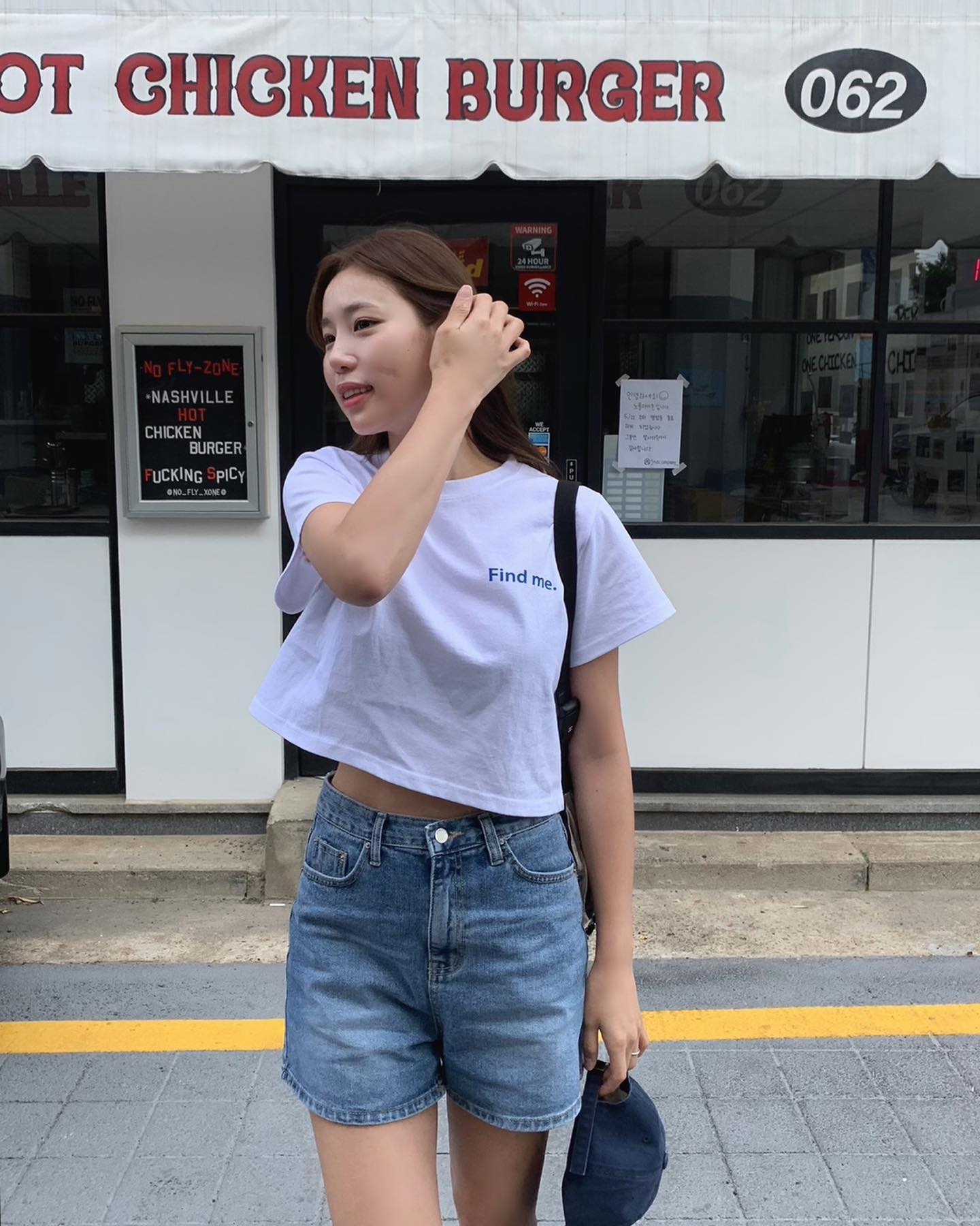 Thích màu trắng, chị em nhất định phải có 5 món này để luôn thanh lịch và không kém phần nổi bật - 19