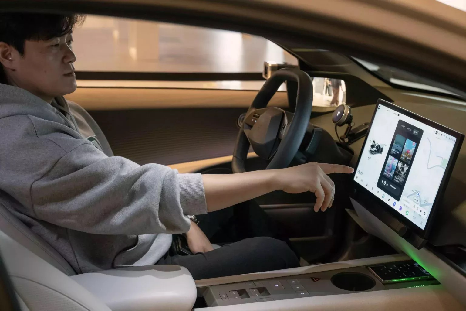 Xem trước Hyundai Elantra đời mới: Thiết kế lột xác với điểm giống Tucson, góc cạnh hơn, nội thất có thể như xe điện- Ảnh 8. Xem trước Hyundai Elantra đời mới: Thiết kế lột xác với điểm giống Tucson, góc cạnh hơn, nội thất có thể như xe điện- Ảnh 8.