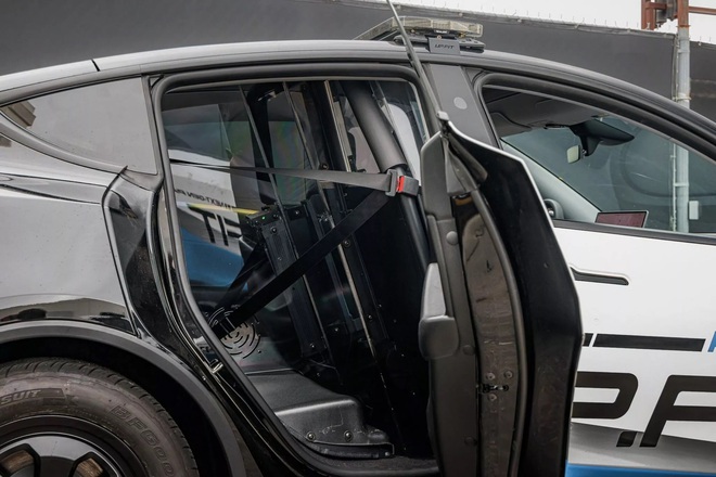 Đổi qua dùng xe điện, cảnh sát nước này tiết kiệm tới hơn 300 triệu đồng mỗi năm- Ảnh 6.