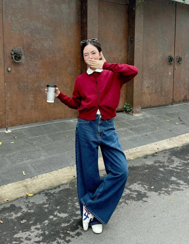 Đi du lịch đầu Xuân không cần mang nhiều đồ, chỉ cần 4 món thời trang này chị em có loạt outfit vừa xinh vừa tiện - 13