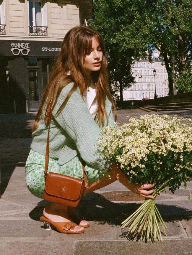 Đi du lịch đầu Xuân không cần mang nhiều đồ, chỉ cần 4 món thời trang này chị em có loạt outfit vừa xinh vừa tiện - 6