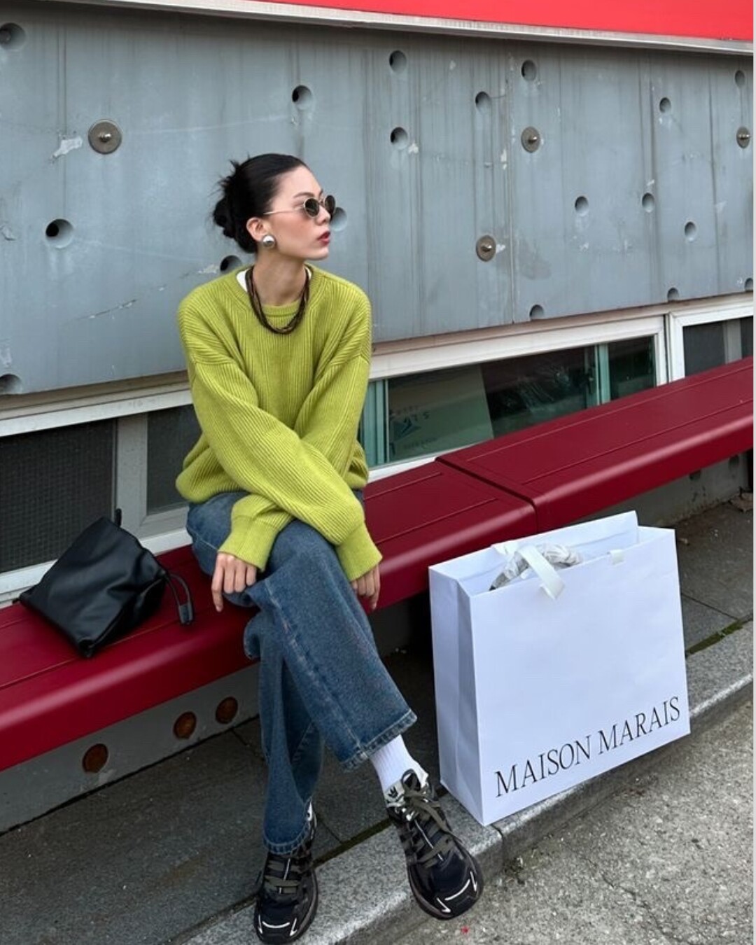 Đừng chỉ mặc đồ đen với trắng, sang xuân diện ngay 5 màu này để da sáng bật tông tức thì không cần tắm trắng - 12