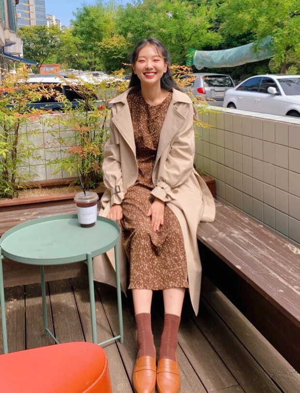 10 outfit với chân váy dài giúp chị em đẹp như nữ thần mùa xuân, ai cũng tưởng là hot girl mạng - 10