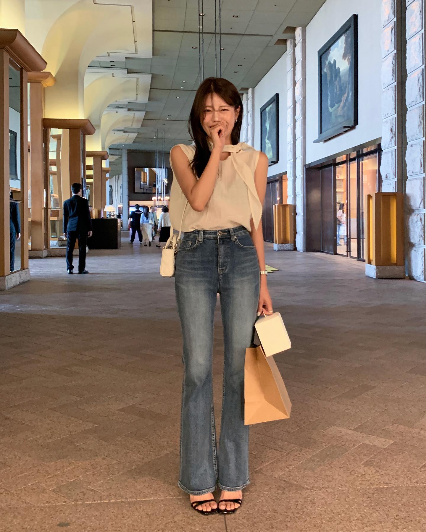 4 kiểu quần được hội mặc đẹp ưu ái vì vừa amp;#34;nịnh dángamp;#34; lại che khuyết điểm cực khéo, diện lên thấy khác ngay - 7