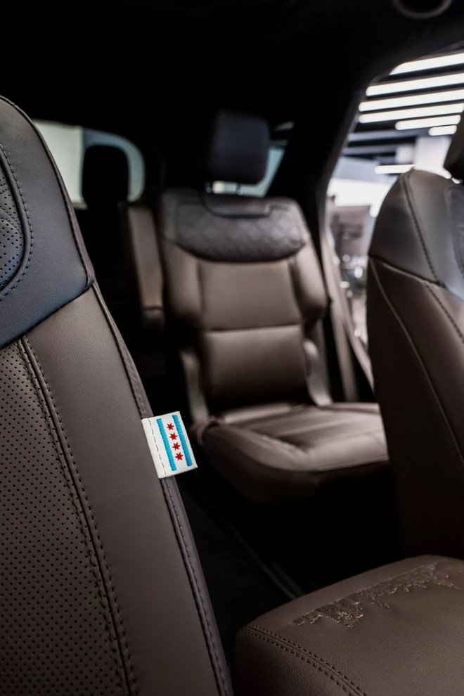 Ford Explorer có bản cực độc: Dùng động cơ hybrid đã bị khai tử, có tiền cũng không mua được- Ảnh 3.