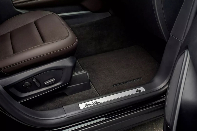 Ford Explorer có bản cực độc: Dùng động cơ hybrid đã bị khai tử, có tiền cũng không mua được- Ảnh 5.