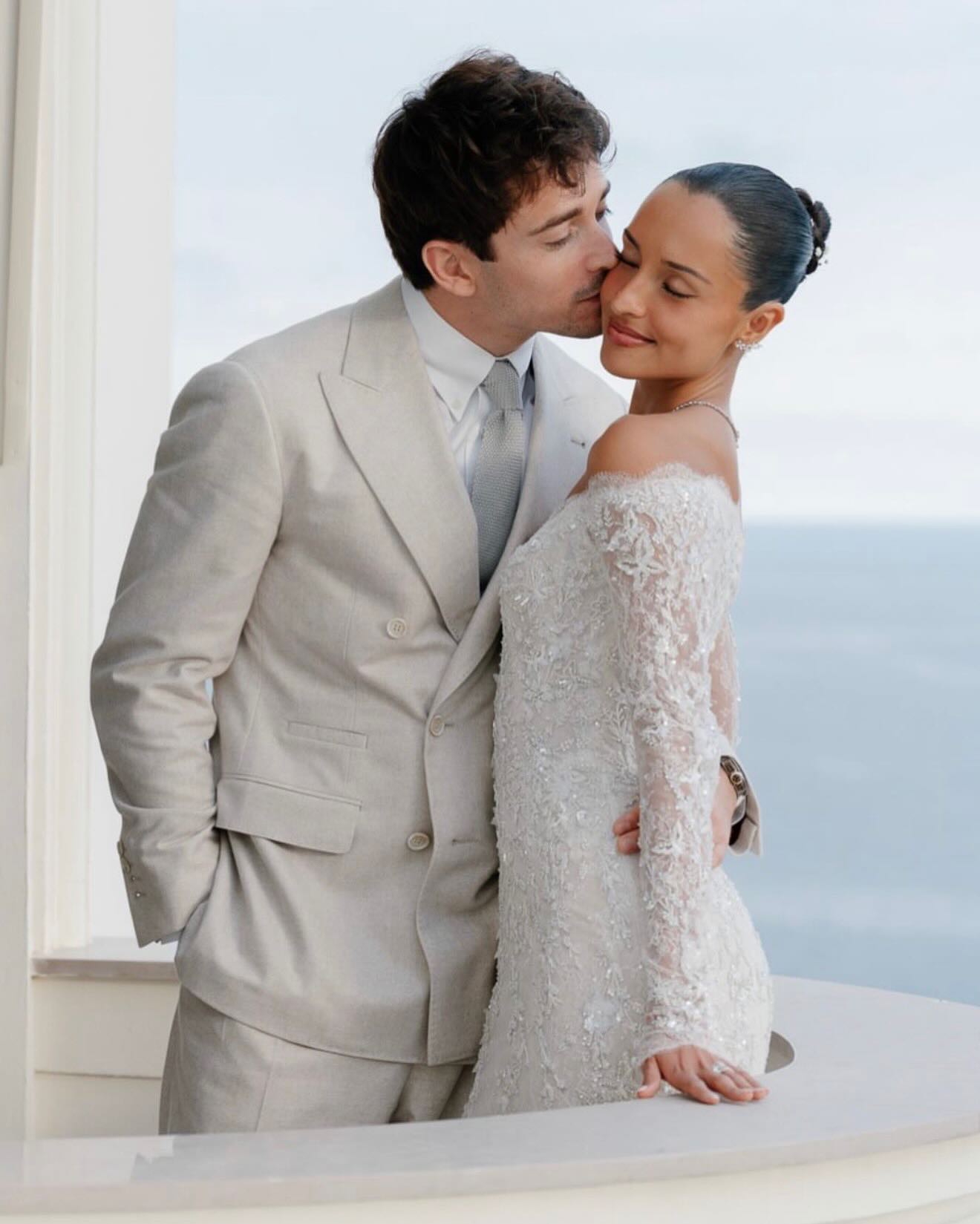 Đám cưới tầm cỡ quốc tế, chao đảo toàn cầu: Màn rước dâu 319 tỷ, cô dâu đẹp như Công chúa xé truyện bước ra- Ảnh 2.