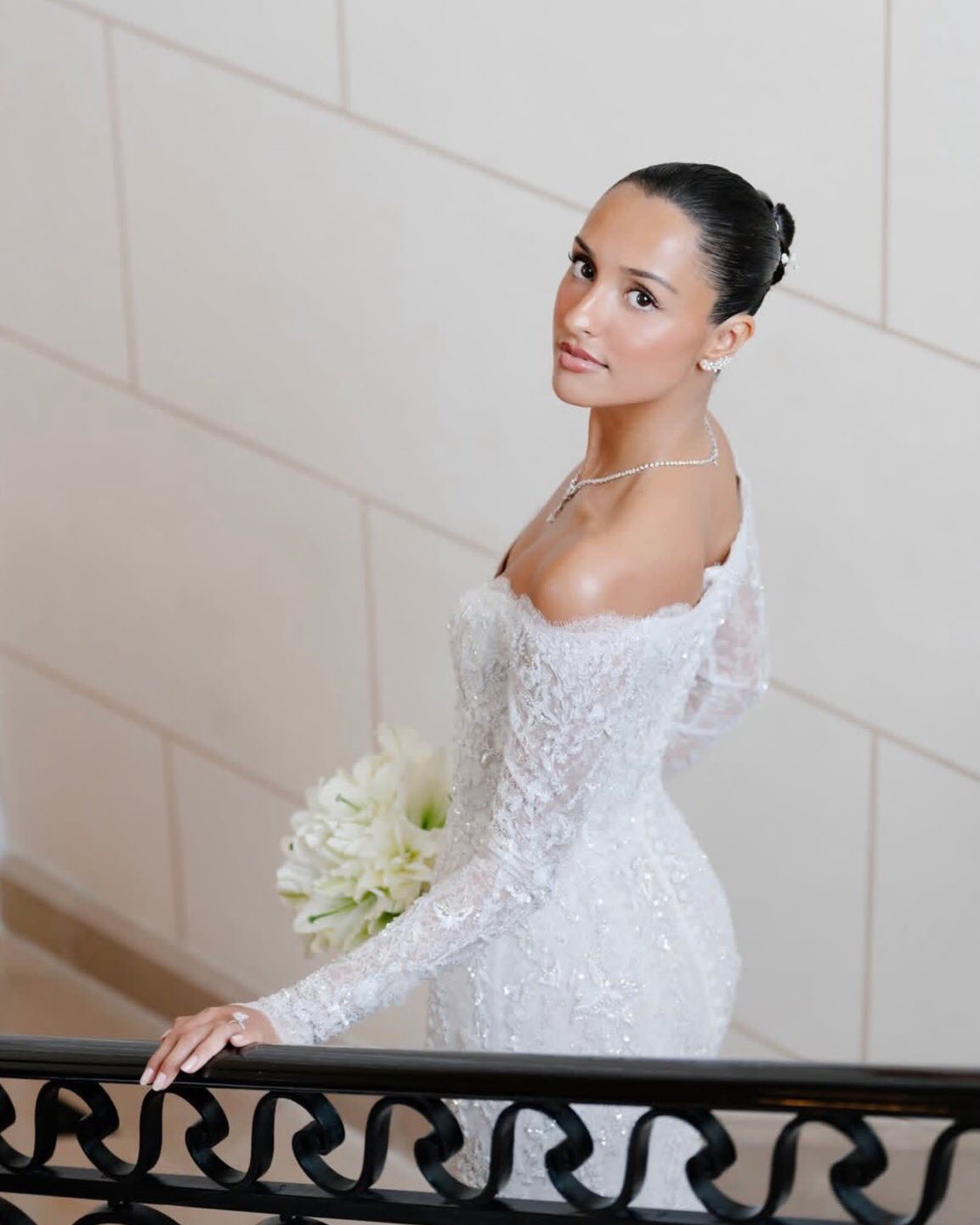 Đám cưới tầm cỡ quốc tế, chao đảo toàn cầu: Màn rước dâu 319 tỷ, cô dâu đẹp như Công chúa xé truyện bước ra- Ảnh 9.