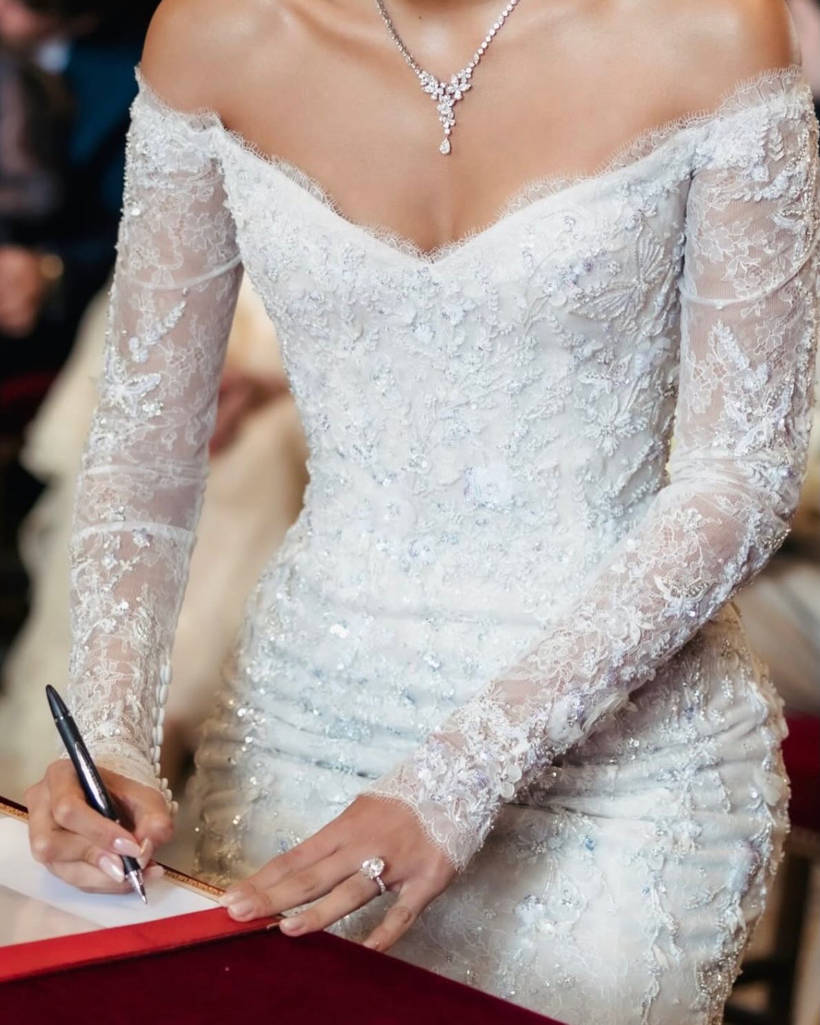 Đám cưới tầm cỡ quốc tế, chao đảo toàn cầu: Màn rước dâu 319 tỷ, cô dâu đẹp như Công chúa xé truyện bước ra- Ảnh 10.