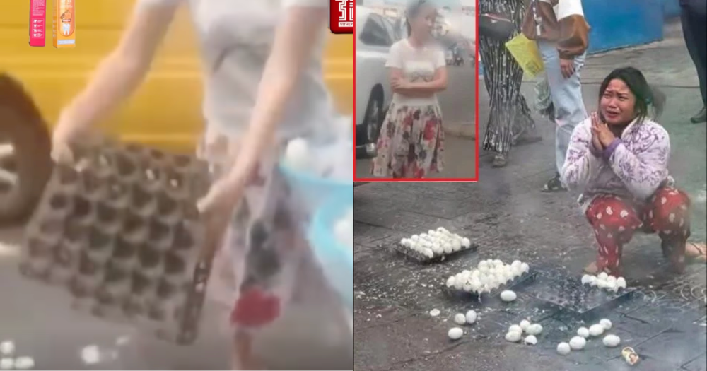 Quệt vào ô tô không có tiền đền, người bán hàng rong khóc hết nước mắt khi bị chủ xe tung 