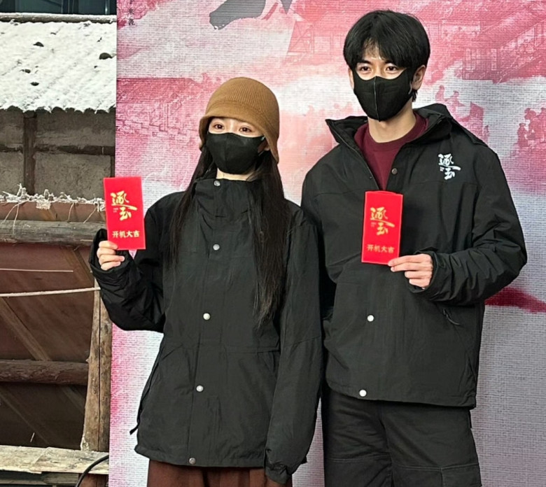 Trục Ngọc càng khó thu hút fan cặp đôi vì mối quan hệ giữa 2 diễn viên chính.