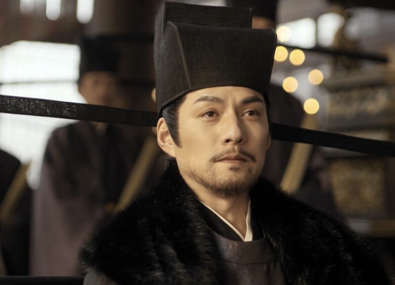 Nghiêm Khoan được ca ngợi là đẹp như nhân vật trong game.