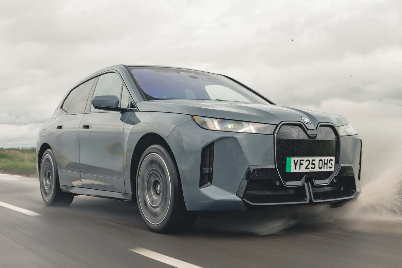 Những mẫu xe điện hạng sang tốt nhất hiện nay- Ảnh 2.