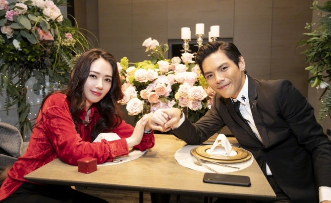 Quách Bích Đình kết hôn với Hướng Tả nhưng chẳng sung sướng.