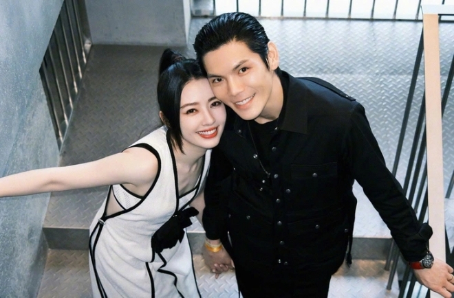 Từ bông hồng lai nổi tiếng showbiz, Quách Bích Đình cam chịu trở thành bà nội trợ ở nhà chịu nhục vì chồng.