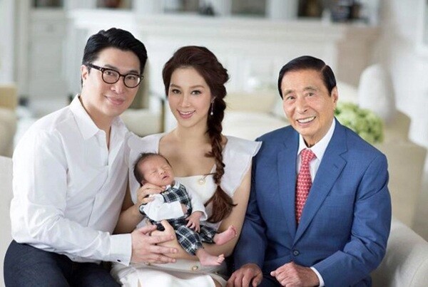 Từ Tử Kỳ kết hôn với con trai tỷ phú và liên tục đẻ 4 đứa con gồm 2 trai, 2 gái.