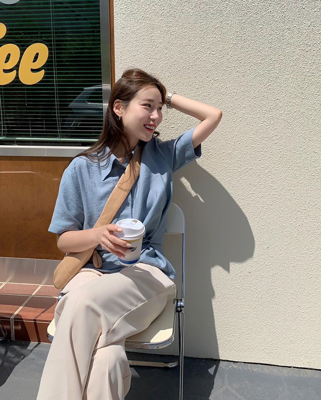 Chiếc áo mùa hè được chị em thi nhau săn đón: Mặc lên trẻ hơn tuổi, phối đơn giản vẫn sang  - 5