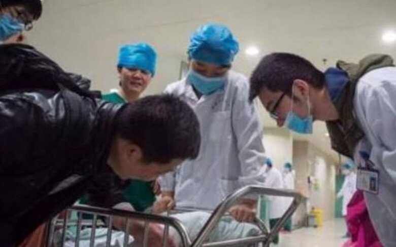 Người phụ nữ 22 tuổi đi đẻ, 4 người đàn ông đều nhận làm bố đứa trẻ khiến ai nấy hoang mang và cái kết - 1