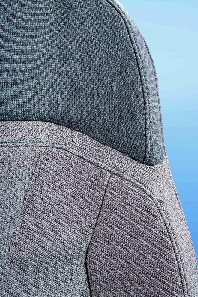 BMW 3 Series 2026 lộ ảnh mới với nhiều chi tiết thú vị: Cản trước, mâm, phuộc, ghế nỉ dùng nhôm, nhựa tái chế- Ảnh 4.