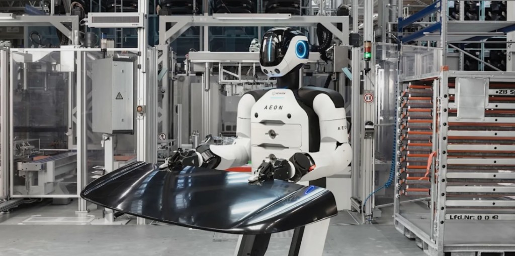 BMW thử nghiệm robot hình người AEON tại nhà máy iFACTORY Leipzig để sản xuất xe điện- Ảnh 2.