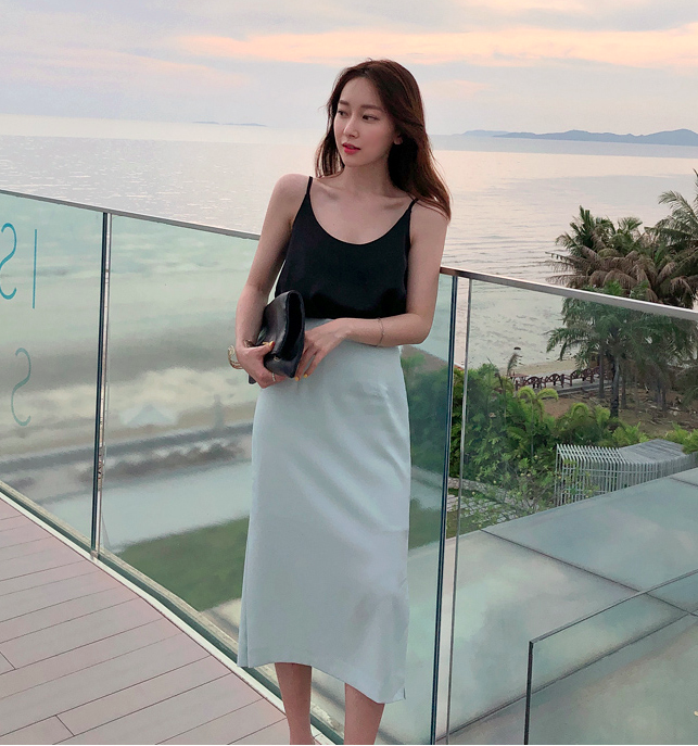 Không cần sắm nhiều, 4 outfit mùa hè này giúp chị em mặc đơn giản mà vẫn sang, áp dụng trông có gu hơn hẳn  - 6