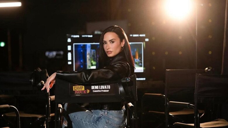 Tháng 9 năm ngoái, cô chính thức xác nhận sẽ ngồi ghế giám đốc sản xuất của dự án Camp Rock 3.