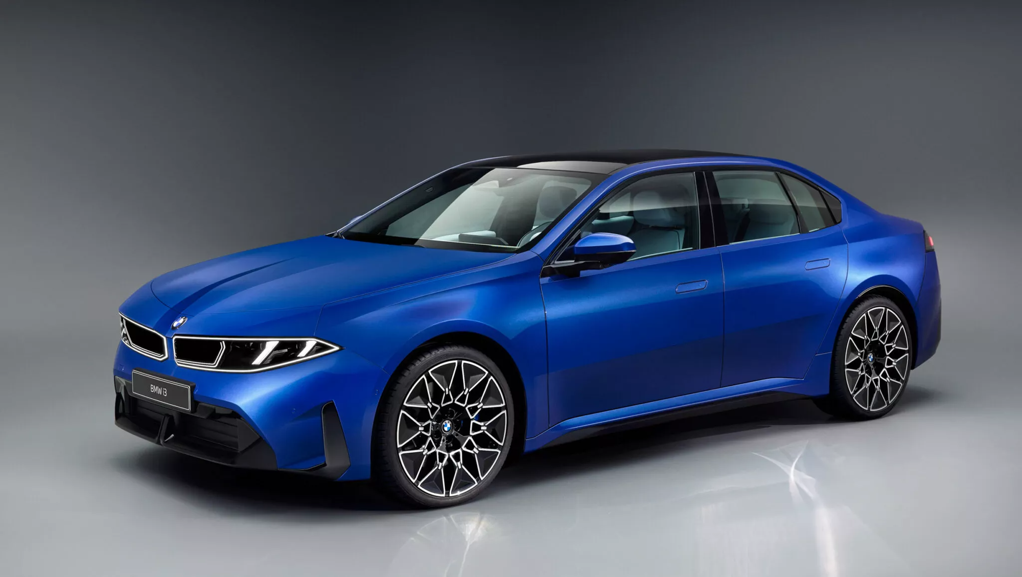 BMW i3 lộ diện: Nhìn như đến từ tương lai, có cả AI hỗ trợ người lái, sạc đầy đi gần 1.000 km- Ảnh 1.