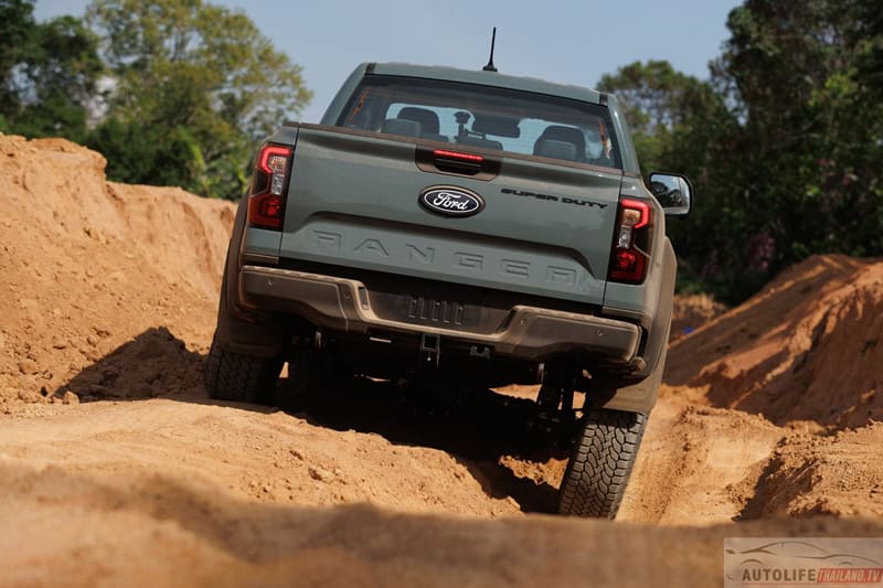 Ford tung Ranger 'bản tải nặng': Tải trọng 3,5 tấn như xe tải, không có đối thủ khi về Việt Nam- Ảnh 3.