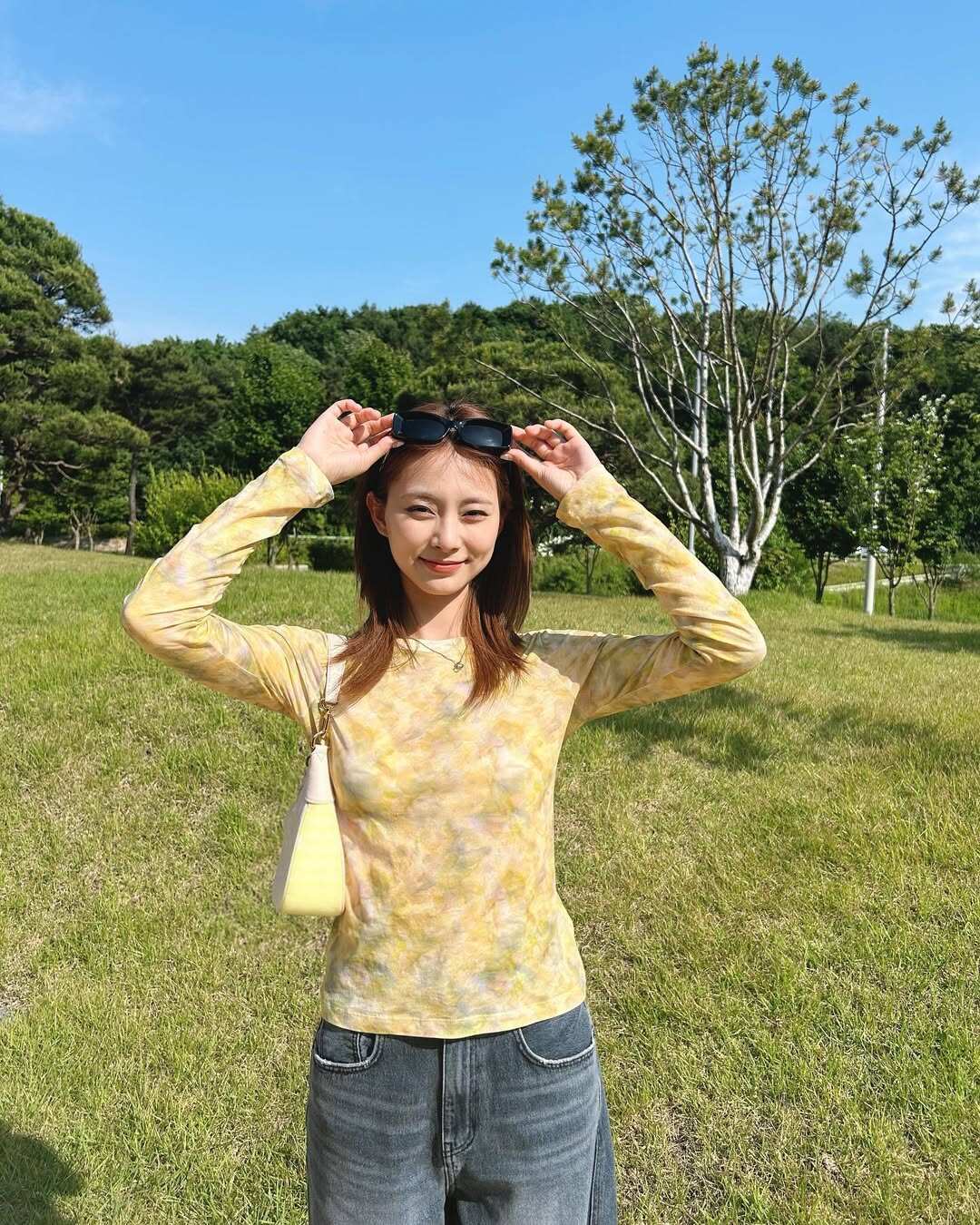 Mỹ nhân 12 lần lọt đề cử Top 100 gương mặt đẹp nhất thế giới, khoe vòng 1 căng tràn khiến dân tình amp;#34;bỏng mắtamp;#34; - 8