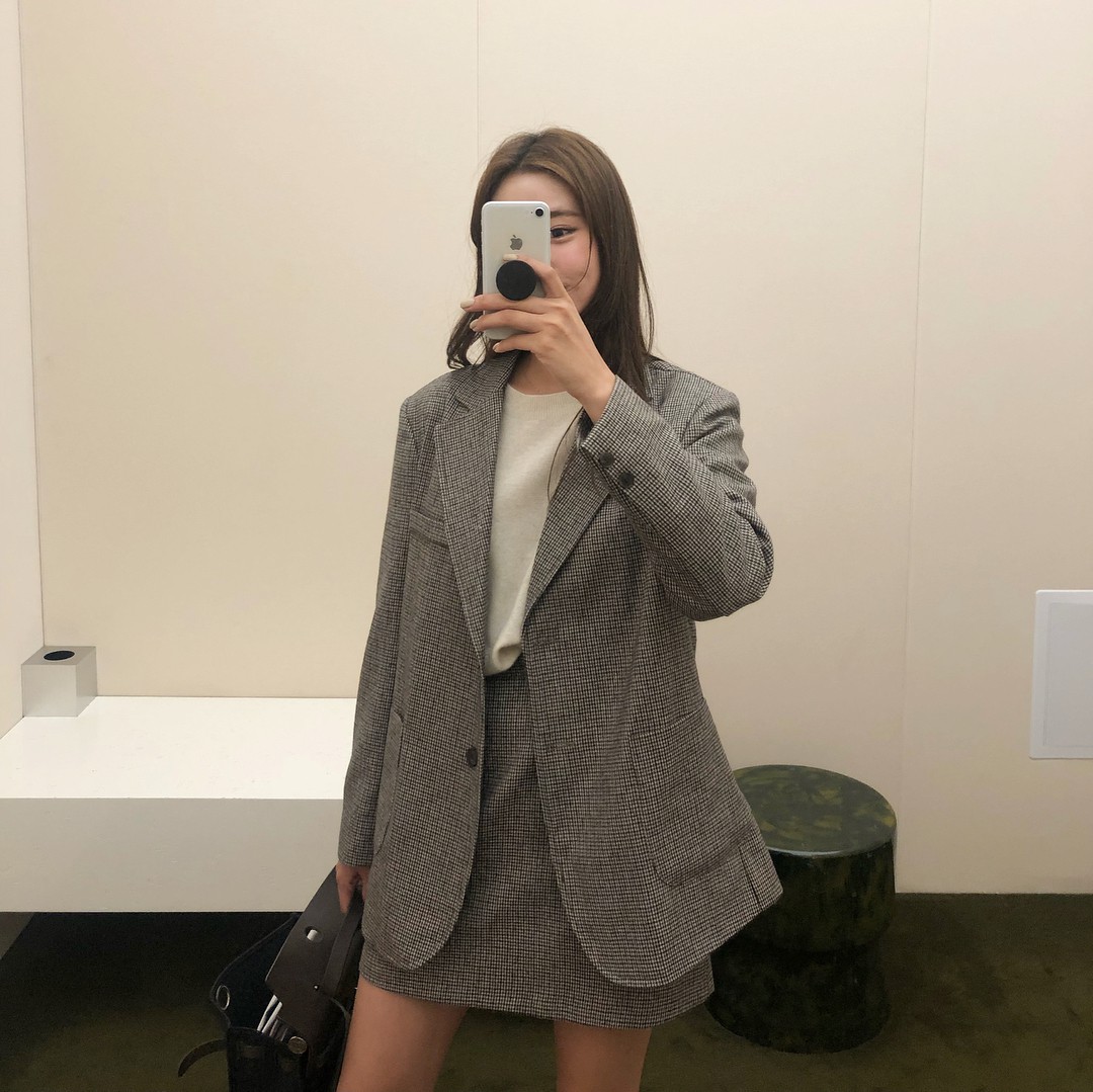 Hè này mặc gì đi làm cho mát mà vẫn đẹp, 5 công thức này là câu trả lời cho hội chị em - 13