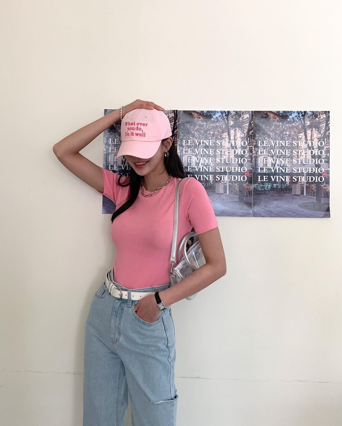 Hè này mặc gì đi làm cho mát mà vẫn đẹp, 5 công thức này là câu trả lời cho hội chị em - 7