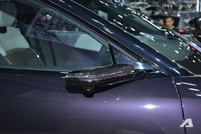 Xem Mazda CX-6e ngoài đời thực: Bề thế hơn CX-5, thiết kế bóng bẩy với 3 màn hình siêu lớn, chạy tới 600km/sạc- Ảnh 6. Xem Mazda CX-6e ngoài đời thực: Bề thế hơn CX-5, thiết kế bóng bẩy với 3 màn hình siêu lớn, chạy tới 600km/sạc- Ảnh 6.