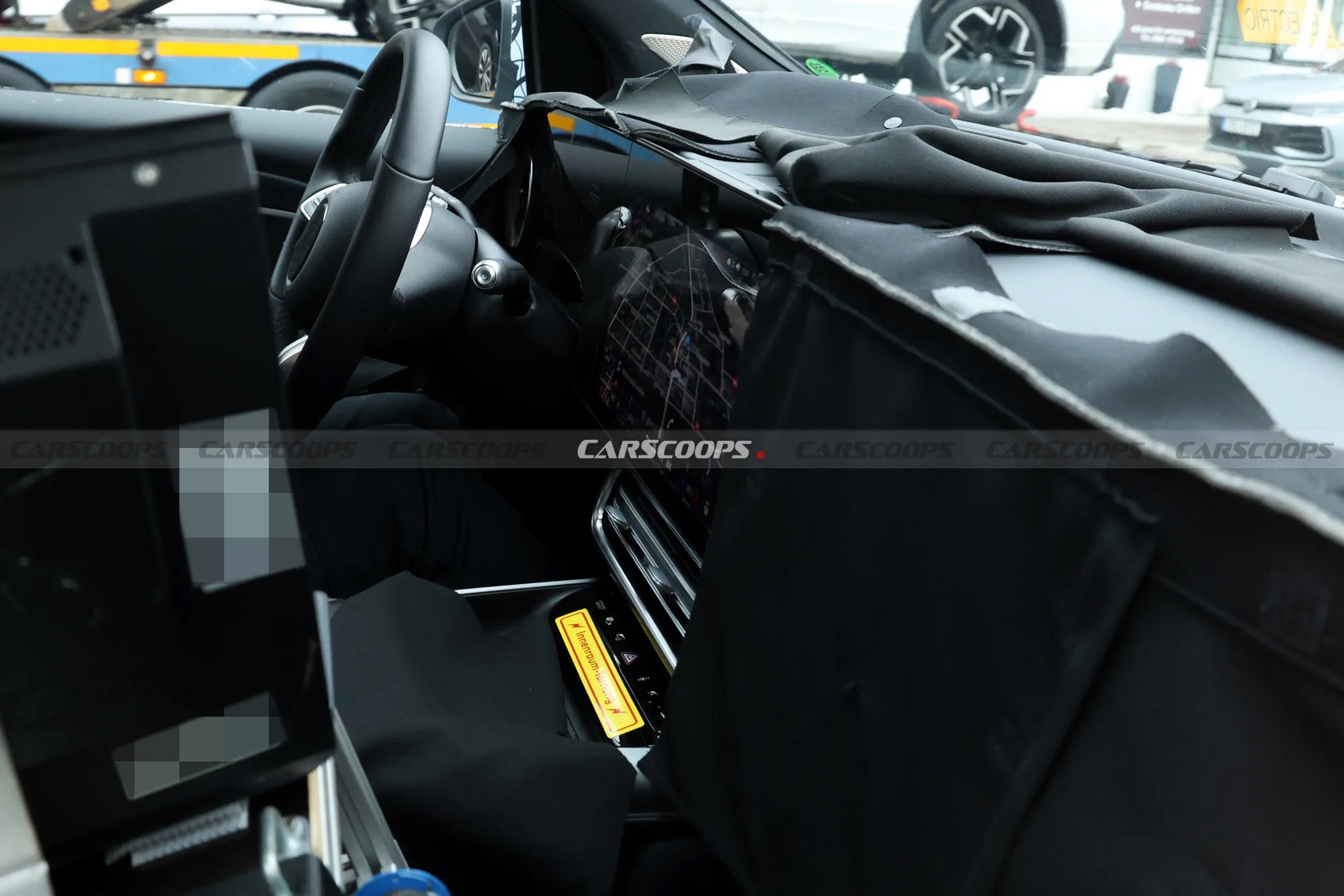 Mercedes-Benz GLA đời mới lộ nội thất với cặp màn hình khủng cùng tầm vận hành ‘chỉ’ chưa tới 500km/sạc- Ảnh 5. Mercedes-Benz GLA đời mới lộ nội thất với cặp màn hình khủng cùng tầm vận hành ‘chỉ’ chưa tới 500km/sạc- Ảnh 5.