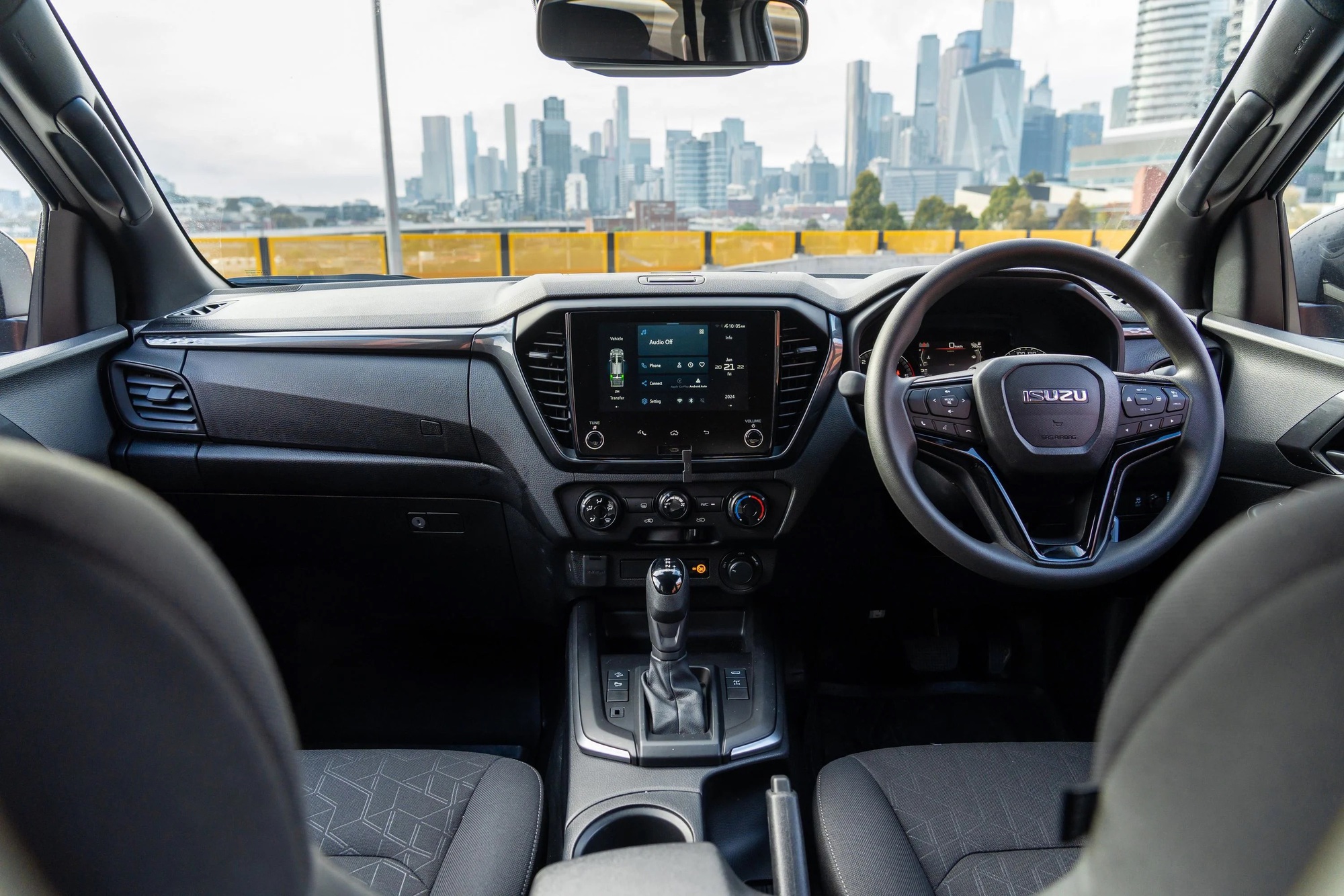 Isuzu D-Max 2026 sắp ra mắt ĐNÁ: Máy 2.2L mới mạnh hơn hẳn, tiết kiệm dầu hơn, về Việt Nam sẽ dễ cạnh tranh hơn với Triton- Ảnh 3. Isuzu D-Max 2026 sắp ra mắt ĐNÁ: Máy 2.2L mới mạnh hơn hẳn, tiết kiệm dầu hơn, về Việt Nam sẽ dễ cạnh tranh hơn với Triton- Ảnh 3.