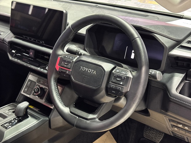 Cận cảnh Toyota Hilux điện tại BIMS 2026: Không còn 'nghèo' trang bị, màn hình như xe sang, sẵn sàng đấu sòng phẳng với Ranger về công nghệ- Ảnh 14.