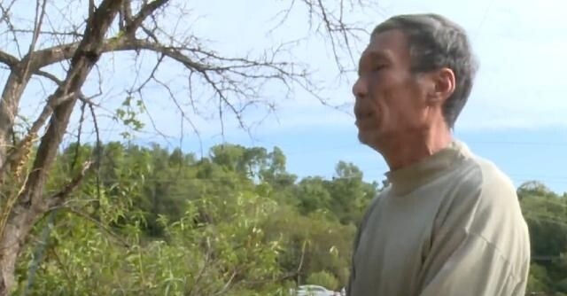 Bố cợ cũ của anh Triệu Tân.