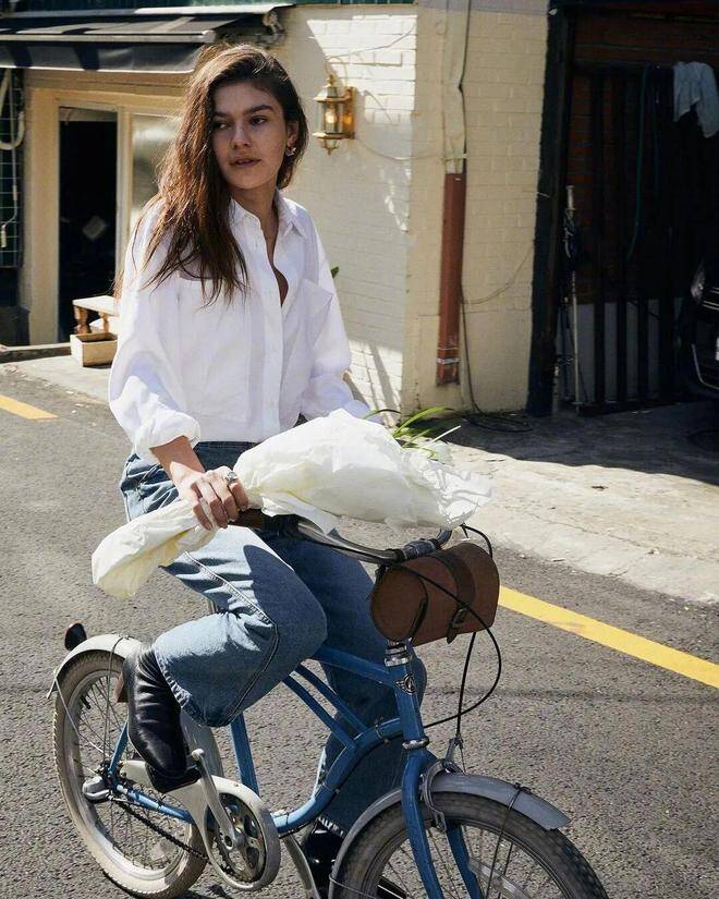 Hè sắp đến rồi, đây là 3 kiểu sơ mi trắng amp;#34;hack tuổiamp;#34; đỉnh cao, toát lên khí chất thanh lịch tự nhiên - 5