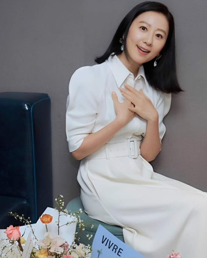 Kim Hee Ae được gọi là Nữ hoàng phim ngoại tình sau khi liên tiếp thành công với các vai diễn trong những bộ phim về hôn nhân đổ vỡ, phản bội và trả giá. Ảnh: Instagram heeae_official