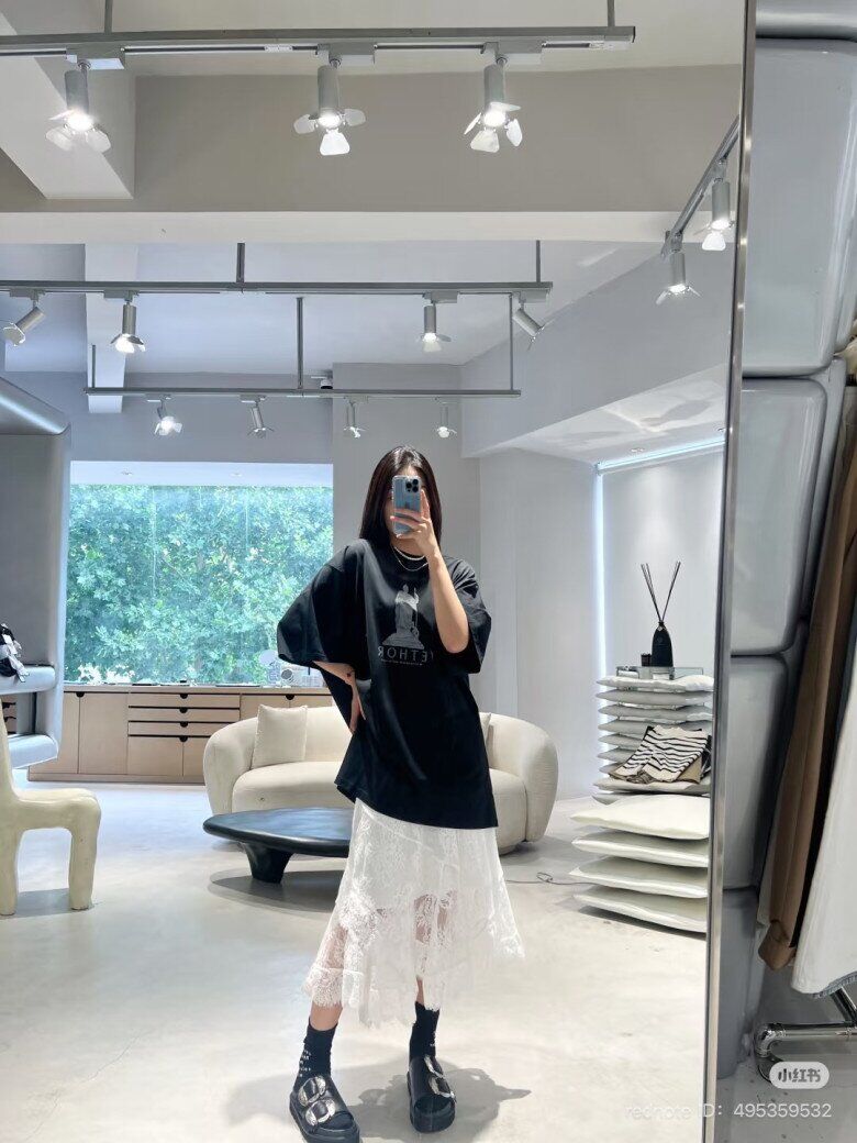 Kiểu váy này sẽ tiếp tục khuấy đảo mùa Hè năm nay, chị em nên sắm để dẫn đầu xu hướng - 2