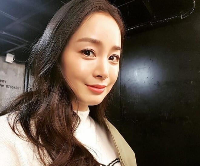 Quốc bảo nhan sắc Hàn Quốc Kim Tae Hee chấp nhận nhan sắc thay đổi sau 2 lần sinh con.