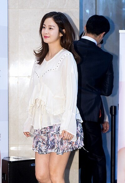 Bà xã Bi Rain mang bầu sắp sinh vẫn thon gọn, xinh đẹp.