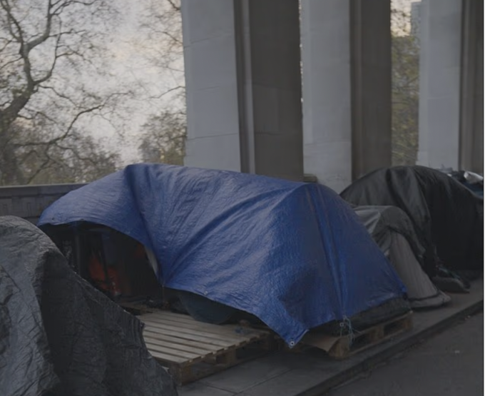 Khu lều tạm bợ của tài xế ở  trung tâm London, Anh. Ảnh: Daily Mail