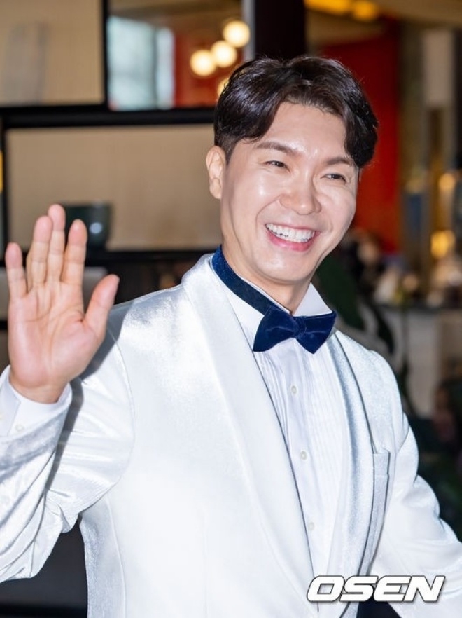 Park Soo Hong sau những ồn ào giờ đã kết hôn.