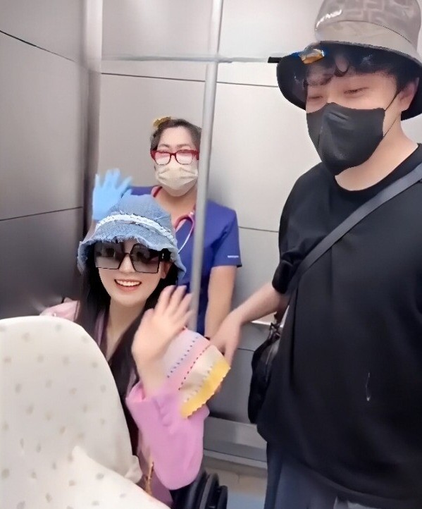 Hình ảnh quá đỗi hạnh phúc khiến nhiều chị em xin vía.