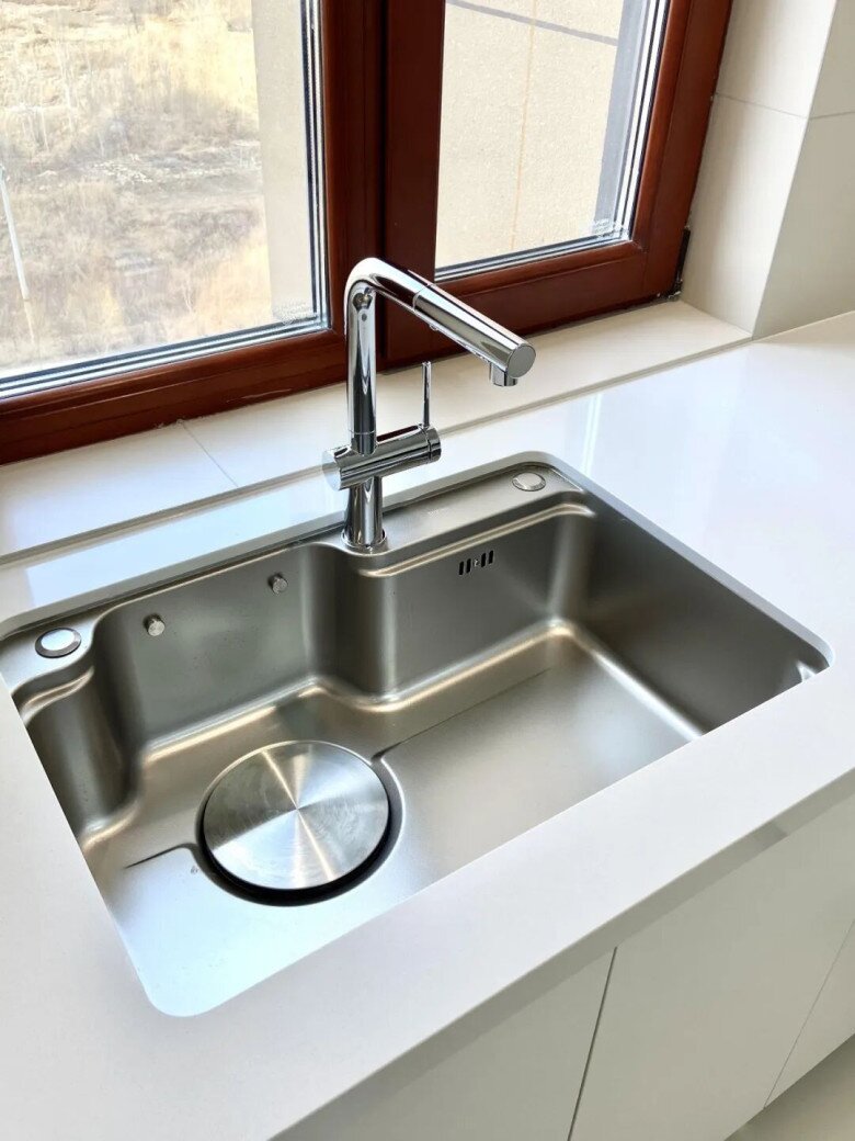 Tại sao nhiều người nói không với chậu rửa bát một ngăn lớn? Đây là 4 lý do - 8